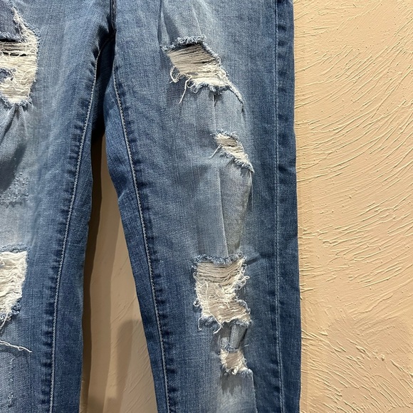 KanCan distressed high rise skinny jeans size 9/28 super cute 
T3 - Picture 2 of 16